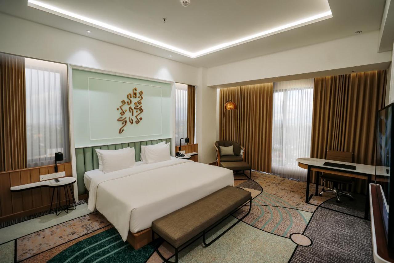 Luwansa Hotel And Convention Center Manado Exterior photo