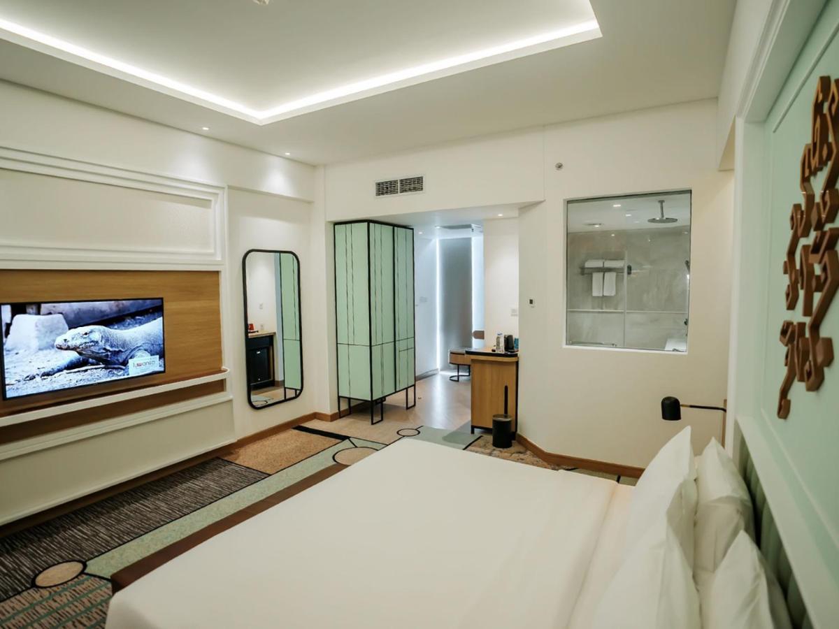 Luwansa Hotel And Convention Center Manado Exterior photo