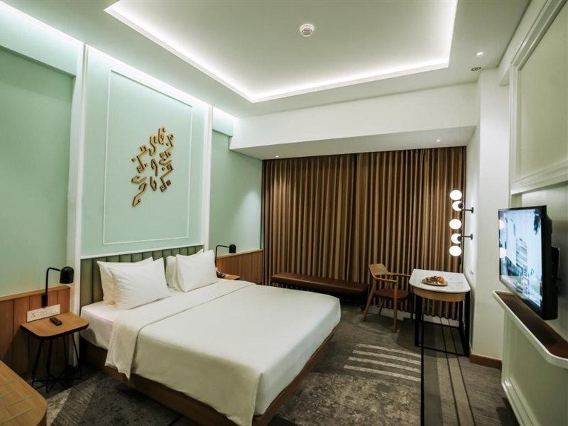 Luwansa Hotel And Convention Center Manado Exterior photo